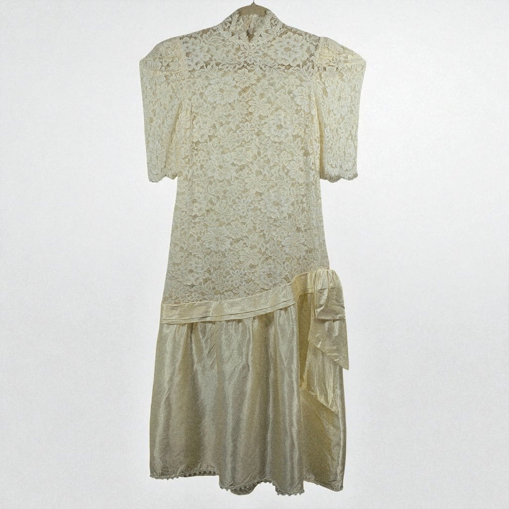 Vintage Lace Dress Sleeves Buttons Ribbon‎ Detail Ivory Cream Women Prom, Bridal